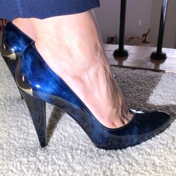 ~Stuart Weitzman End Future Baltic Cosmos 8.5 Pumps Navy Patent Heels *EUC $395 - Picture 1 of 10